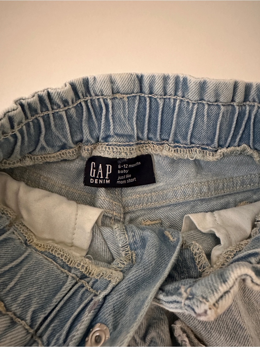 GAP Light Wash Denim Shorts for baby girl - Picture 2 of 4